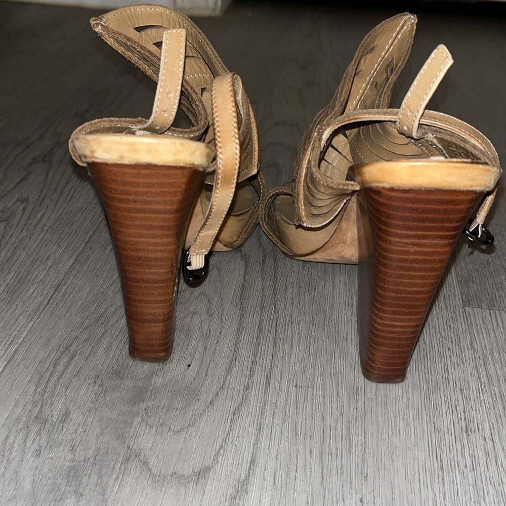 Leon Max Heels - image 4